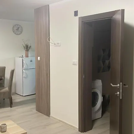 Andrea Apartment *